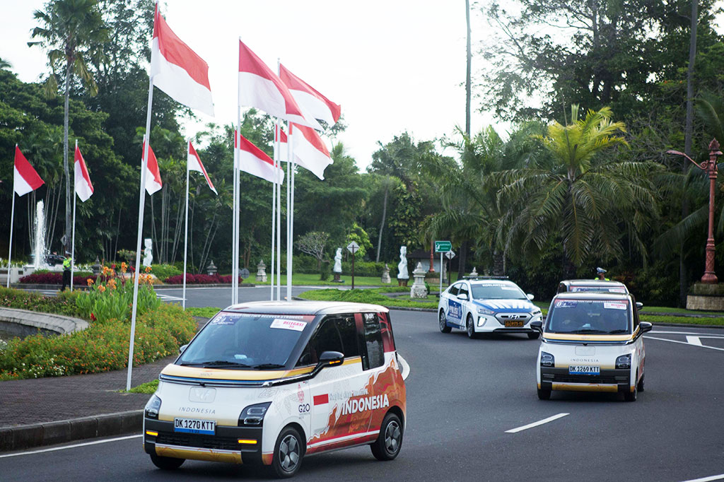 Sejak tibanya para delegasi negara partisipan, perwakilan organisasi internasional, dan komite KTT G20 di Bali, sebanyak 300 Air ev telah beroperasi untuk memberikan pelayanan mobilitas yang ramah lingkungan bagi mereka hingga akhir rangkaian acara.