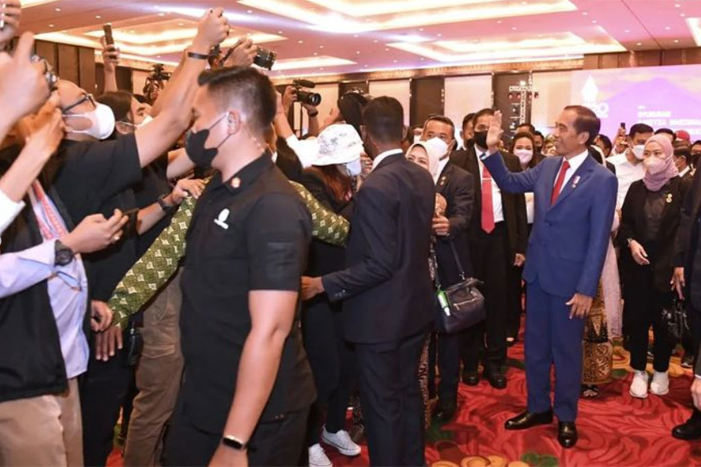 Jokowi mengatakan seluruh pemimpin anggota G20 maupun pemimpin lembaga internasional yang hadir turut menyampaikan apresiasi kepada Indonesia. Menurut dia, semua acara berjalan dengan lancar dan kondusif.