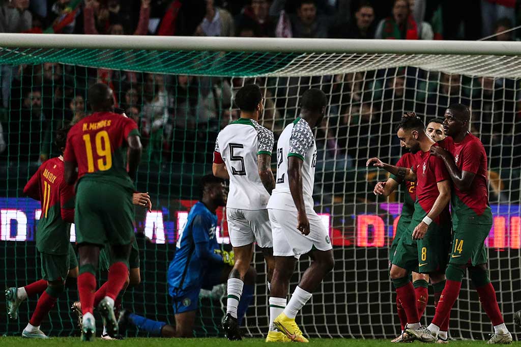 Pada menit ke-34, Portugal mendapatkan hadiah penalti setelah Bright Osayi-Samuel melakukan handball. Bruno Fernandes yang maju sebagai algojo sukses mengecoh kiper Francis Uzoho untuk mengubah kedudukan menjadi 2-0 pada menit ke-35.