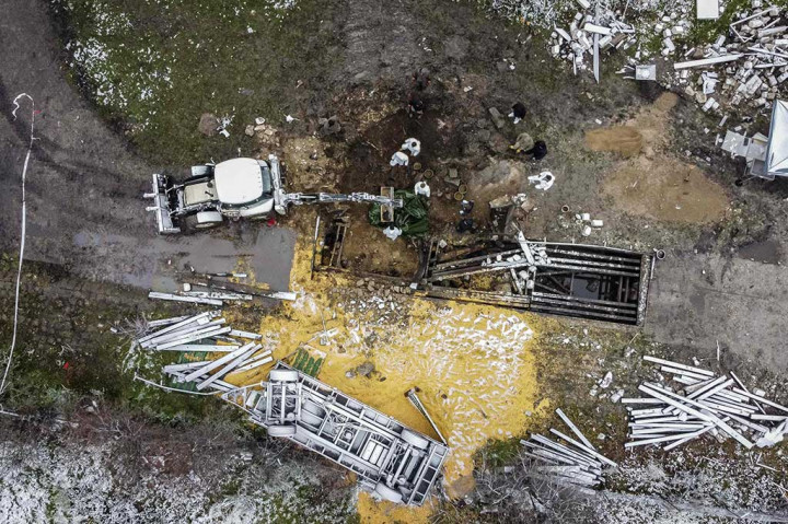 Foto udara pada Kamis, 17 November 2022, menunjukkan lokasi serangan rudal yang menghantam Desa Przewodow, Polandia timur, dekat perbatasan dengan Ukraina.