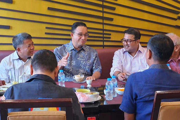 Mantan Gubernur DKI Jakarta itu memastikan sosok cawapres akan dibahas bersama-sama dengan mitra koalisi. Mitra koalisi yang tengah dalam penjajakan itu terdiri dari Partai NasDem, Partai Keadilan Sejahtera (PKS), dan Partai Demokrat.