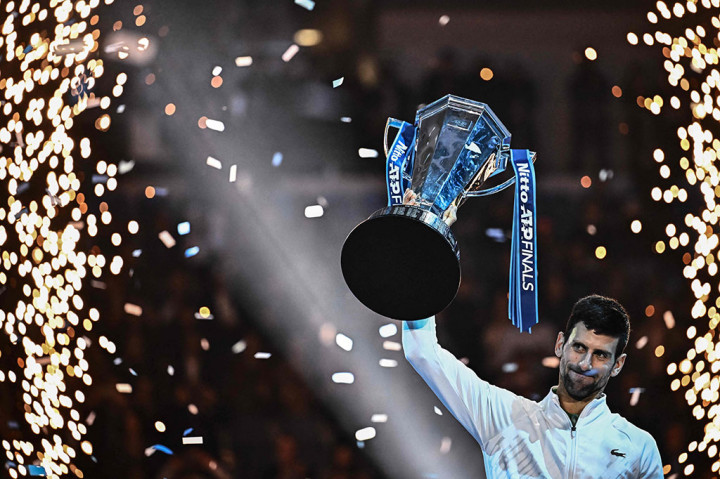 Petenis berusia 35 tahun, yang menjadi pemain tertua yang memenangi ATP Finals, itu menutup musim ini dengan baik di mana dia melewatkan dua pertandingan utama karena status vaksinnya.