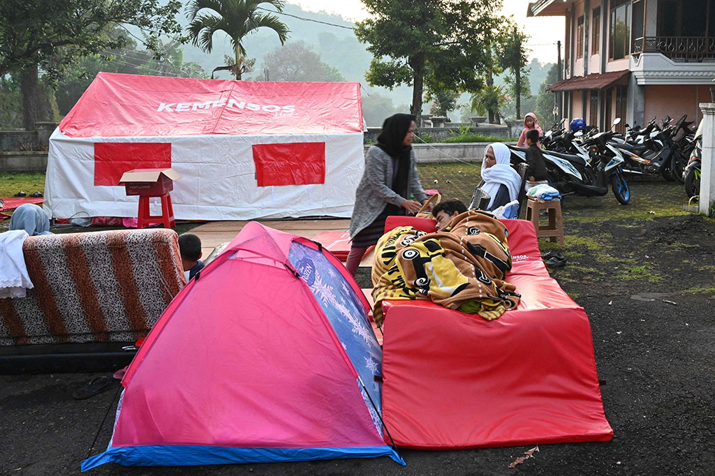 Barang-barang yang dibutuhkan di antaranya sembako, selimut, susu, makanan bayi, dan lain-lain.