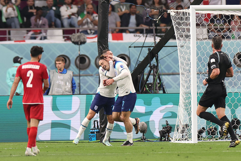 Inggris kemudian memperbesar keunggulan menjadi 6-1 pada menit ke-89 lewat Jack Grealish menyelesaikan umpan matang Callum Wilson.