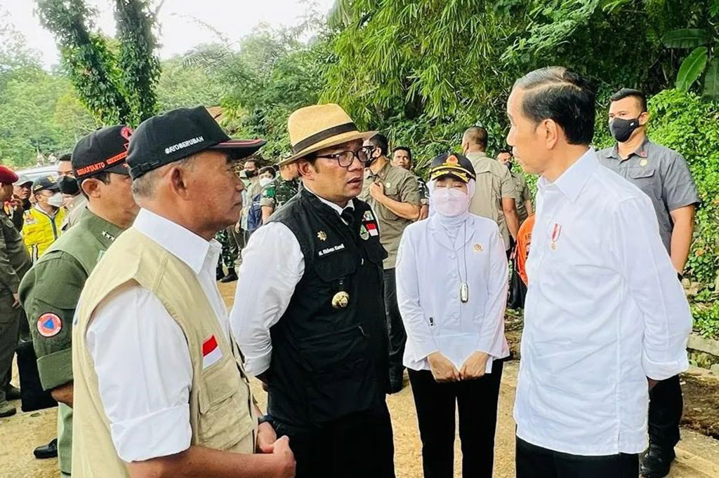 Jokowi juga turut mengucapkan bela sungkawa atas korban meninggal dunia akibat fenomena alam tersebut.