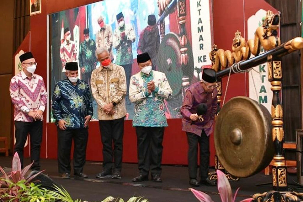 Wakil Presiden Ma'ruf Amin membuka Muktamar Nasional Ke-41 Al Irsyad Al Islamiyyah di Purwokerto, Kabupaten Banyumas, Jawa Tengah, Rabu, 23 November 2022.