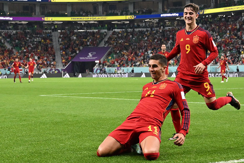 Pada babak kedua, Spanyol tetap digdaya dan Ferran Torres menciptakan gol keduanya pada pertandingan ini sehingga skor berubah menjadi 4-0 untuk keunggulan tim asuhan Luis Enrique.