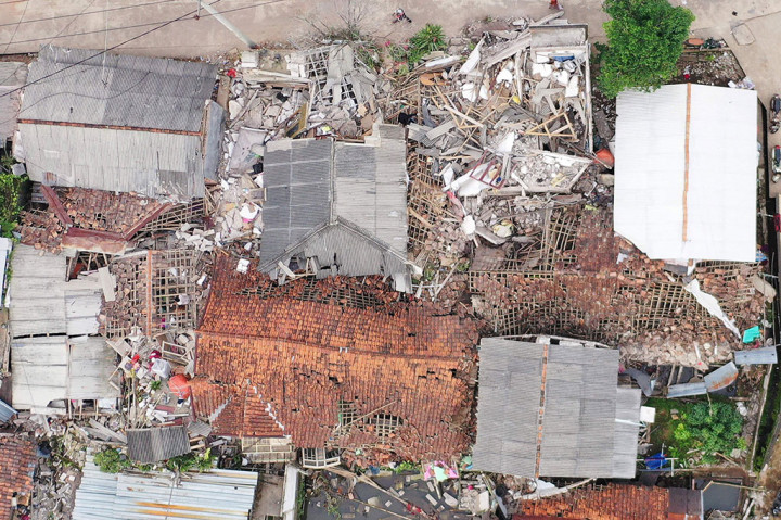 Foto aerial kondisi bangunan rusak akibat gempa magnitudo 5,6 di Kabupaten Cianjur, Jawa Barat, Rabu, 23 November 2022.