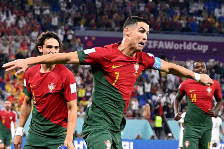 Pemain berusia 37 tahun tersebut membuka keunggulan bagi Portugal di Stadion 974 Doha pada menit ke-64 lewat tendangan penalti setelah sebelumnya dijatuhkan Mohammed Salisu di kotak terlarang.