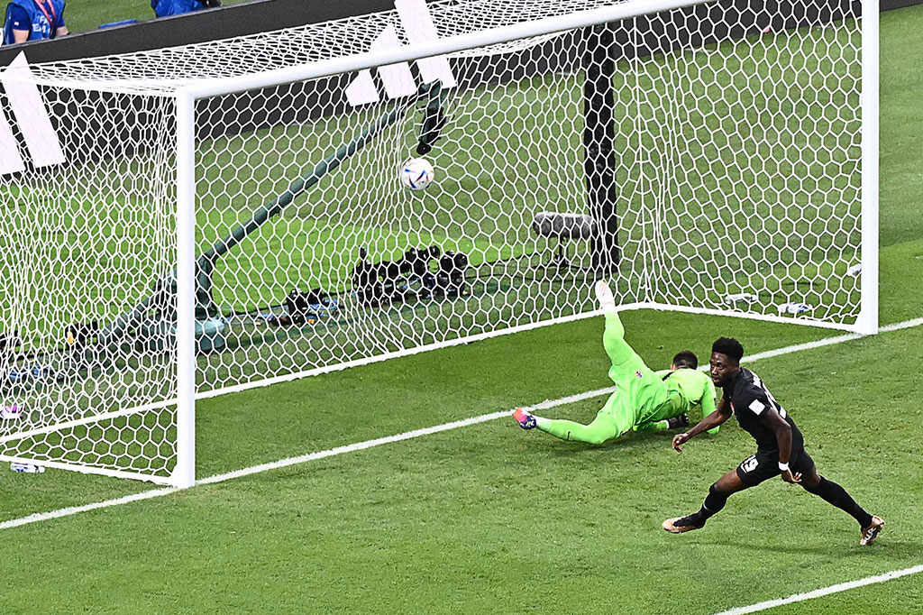 Tim besutan Zlatko Dalic sempat dikejutkan oleh gol Alphonso Davies saat laga di Stadion Internasional Khalifa ini baru berjalan 68 detik.