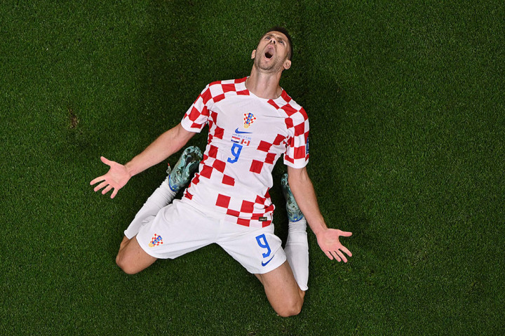Menguasai jalannya pertandingan, Kroasia baru bisa menambah keunggulan pada menit ke-70 lewat gol kedua Kramaric.