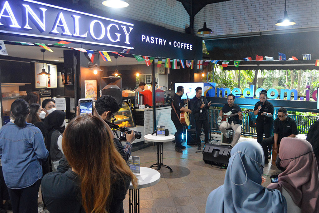 Band Medcom.id memeriahkan acara tersebut.