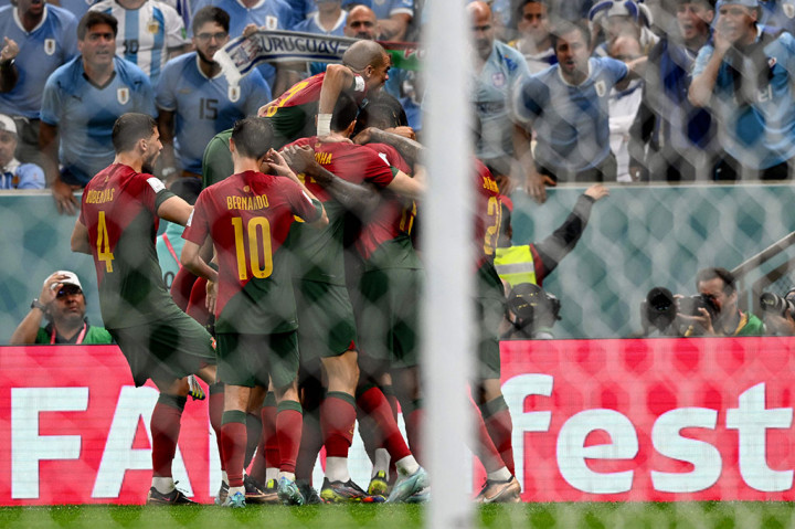 Portugal menjadi negara ketiga yang memastikan diri lolos ke babak 16 besar Piala Dunia 2022 menyusul Prancis dan Brazil yang sudah lebih dulu mengamankan dua tempat.
