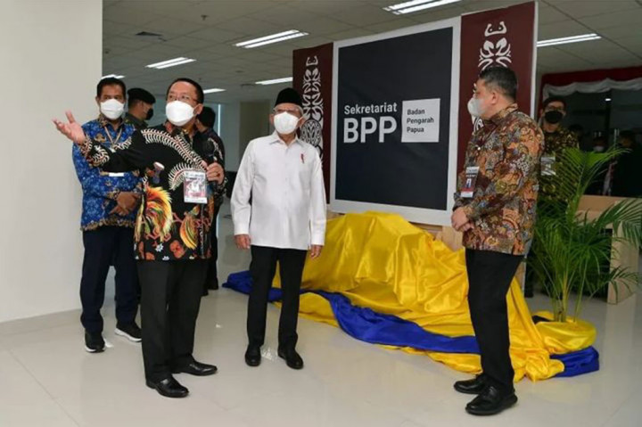 Undang-Undang (UU) Nomor 2 Tahun 2021 tentang Perubahan Kedua atas UU Nomor 21 Tahun 2001 tentang Otonomi Khusus bagi Provinsi Papua, menurut Wapres, memberikan amanat baru. 