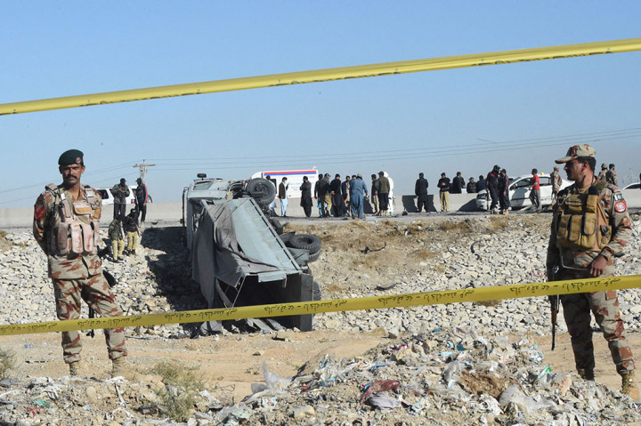 Dalam sebuah pernyataan kepada AFP, Taliban Pakistan - dikenal sebagai Tehreek-e-Taliban Pakistan (TTP) mengaku bertanggung jawab atas serangan tersebut.