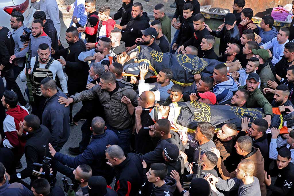 Dua gerilyawan Palestina Naim Jamal Zubaidi, 27, dan Muhammad Ayman Al-Saadi, 26, ditembak mati tentara Israel dalam serangan penangkapan yang memicu baku tembak di kubu faksi garis keras Tepi Barat, Kamis, 1 Desember 2022.