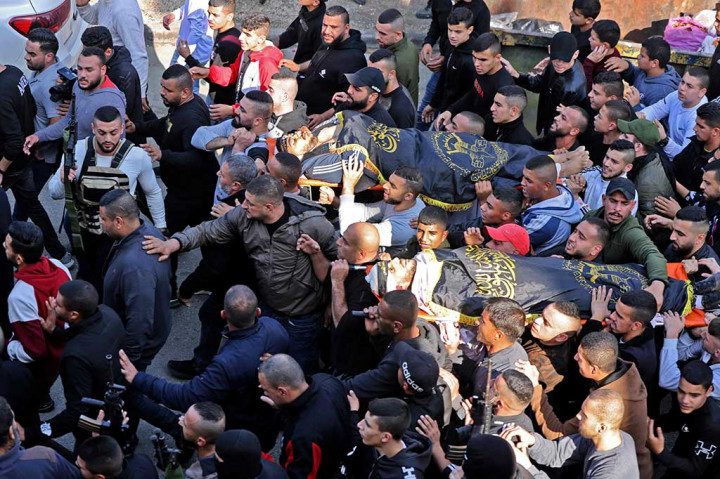 Dua gerilyawan Palestina Naim Jamal Zubaidi, 27, dan Muhammad Ayman Al-Saadi, 26, ditembak mati tentara Israel dalam serangan penangkapan yang memicu baku tembak di kubu faksi garis keras Tepi Barat, Kamis, 1 Desember 2022.