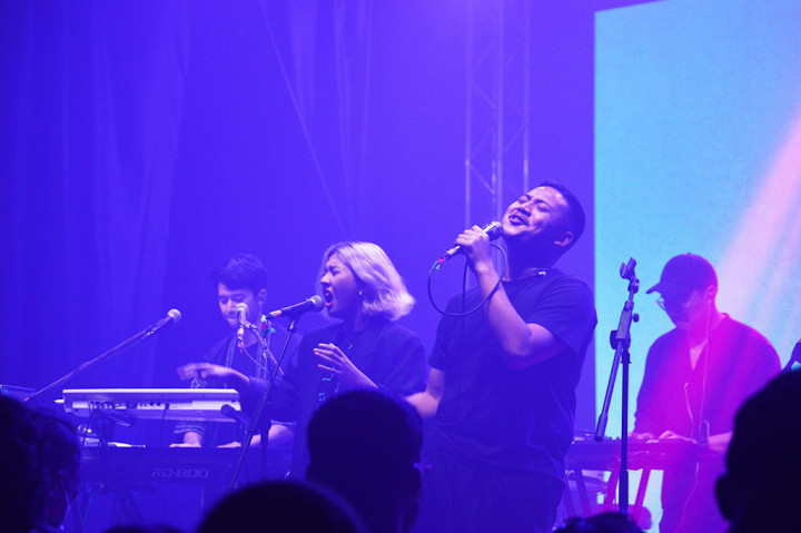 Mantra Futura membuka konser HUT ke-5 Medcom bertajuk 'Hi5 Party, di Bloc Space, Jakarta Selatan, Jumat, 2 Desember 2022 malam.