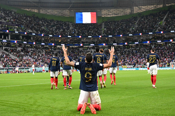 Striker berusia 36 tahun itu sudah menyamai rekor 51 gol Thierry Henry saat turut menyarangkan gol ke gawang Australia saat Les Bleus menang 4-1 dalam laga pembuka Grup D beberapa hari lalu.