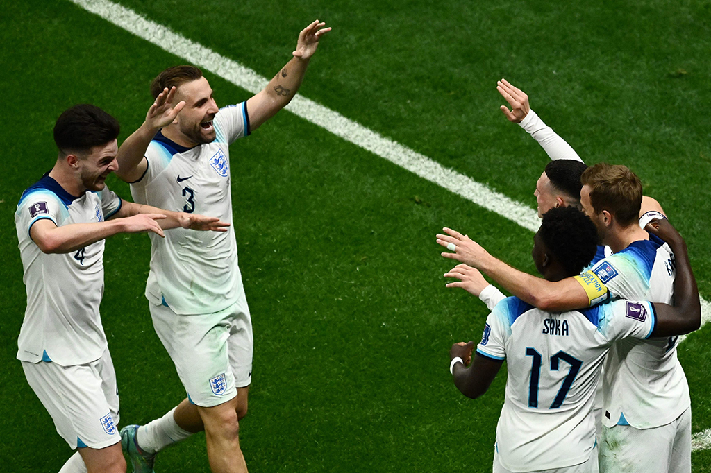 Mengincar semifinal ketiga berturut-turut dalam turnamen besar, Inggris akan kembali ke Al Khor pada Sabtu untuk menghadapi Kylian Mbappe dan kawan-kawan yang mengalahkan Polandia 3-1 pada hari yang sama.