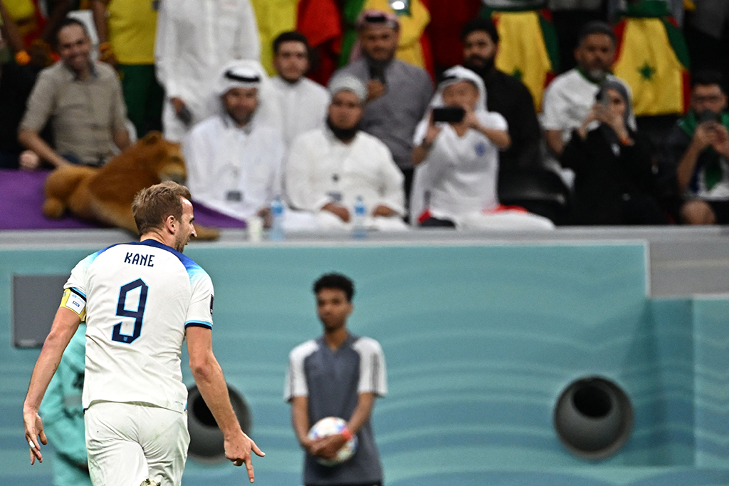 Kane kini telah mencetak 11 gol dalam turnamen besar sehingga menyalip Gary Lineker sebagai pencetak gol terbanyak Inggris sepanjang masa dalam Piala Dunia.