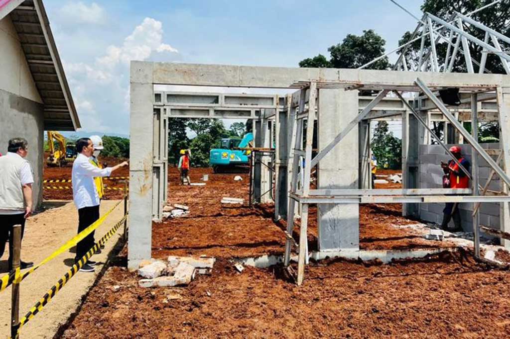 Selain di lokasi tersebut, lanjut Jokowi, Pemerintah juga menyiapkan pembangunan 1.600 rumah serupa di lokasi lain. Relokasi tersebut diprioritaskan bagi warga yang rumahnya berada di pusat gempa, terutama di Kecamatan Cugenang.