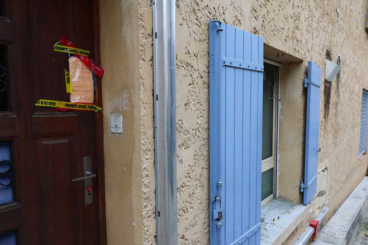 Menurut jaksa, kedua bayi tersebut meninggal bukan karena sebab alami. 