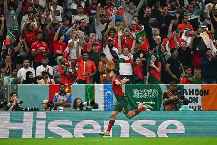 Selepas istirahat, Portugal melanjutkan dominasi mereka. Ramos mencetak gol keduanya pada menit ke-51 menyambar umpan tarik Diogo Dalot dari sisi kanan. Skor menjadi 3-0.