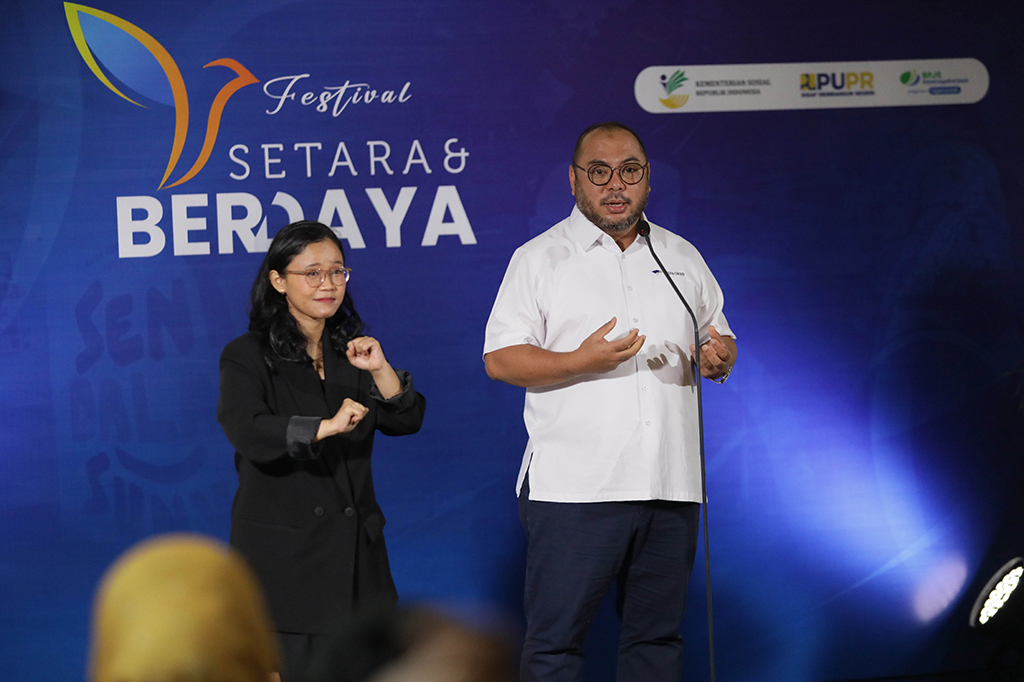 CEO Media Group Network, Mohammad Mirdal Akib menyampaikan sambutan saat pembukaan Festival Setara dan Berdaya Media Indonesia di Lobi Grand Metro TV Kedoya, Jakarta Barat, Rabu, 7 Desember 2022.