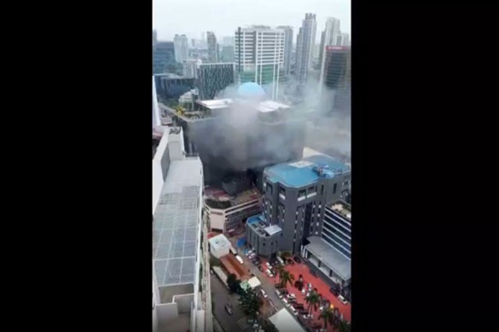 Kebakaran melanda gedung Kementerian Hukum dan Hak Asasi Manusia (Kemenkumham) Jalan H.R. Rasuna Said, Setiabudi, Jakarta Selatan, Kamis, 8 Desember 2022.