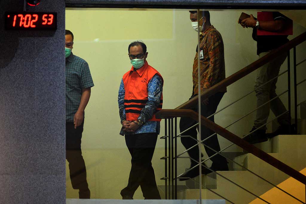 KPK menahan Hakim Agung Gazalba Saleh terkait kasus dugaan suap pengurusan kasasi tindak pidana pemalsuan akta dengan terdakwa Budiman Gandi Suparman selaku pengurus Koperasi Intidana. 