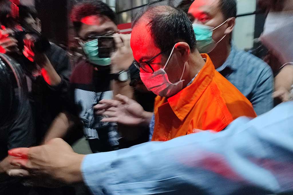 Untuk tersangka PN dan RN, KPK telah menahan keduanya selama 20 hari ke depan sejak 28 November sampai dengan 17 Desember 2022.