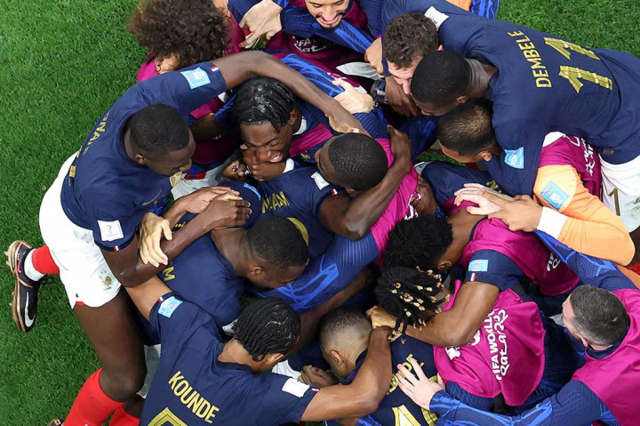 Kemenangan atas Maroko menjadikan Prancis sebagai tim keenam yang tampil beruntun di final Piala Dunia, setelah Italia, Brasil, Belanda, Jerman, dan Argentina.
