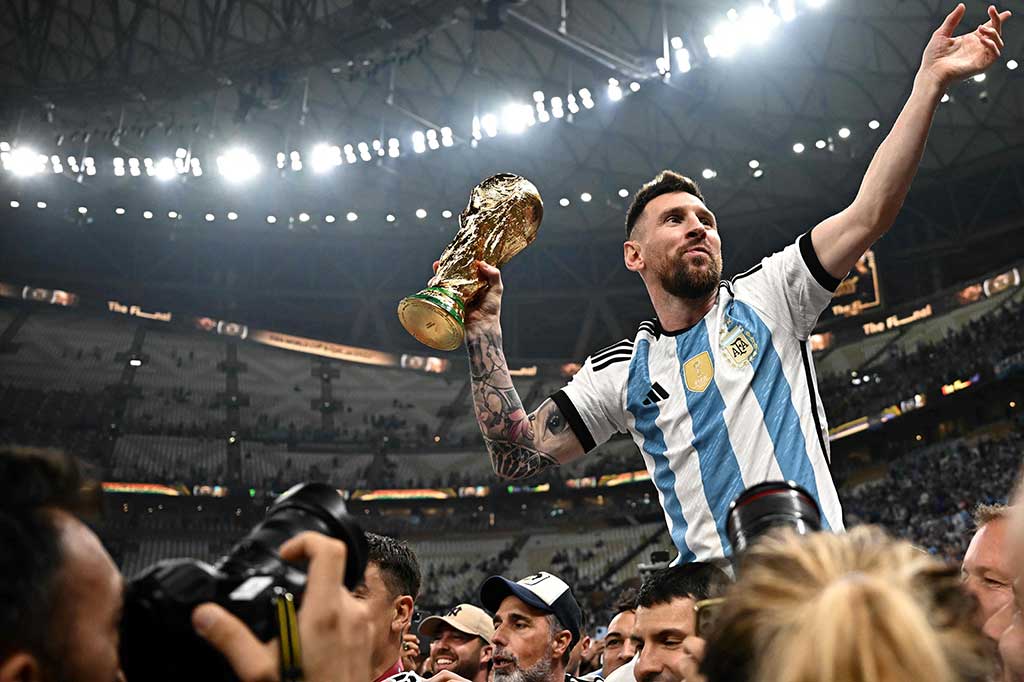 Kemenangan itu juga mewujudkan mimpi Lionel Messi di pentas tertinggi sepak bola yang kemungkinan menjadi Piala Dunia terakhirnya. 