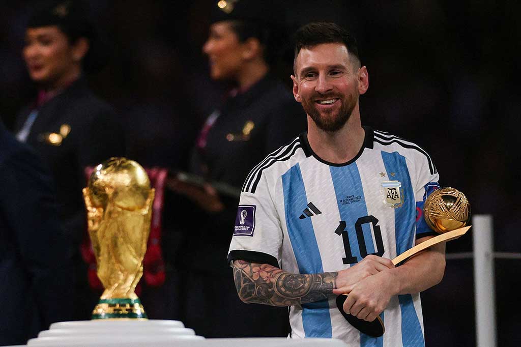 Messi mencetak dua gol sehingga menambah jumlah golnya dalam turnamen ini menjadi tujuh dan juga mencetak gol dalam adu penalti saat Argentina mengalahkan Prancis 4-2 melalui adu penalti menyusul imbang 3-3 setelah perpanjangan waktu.