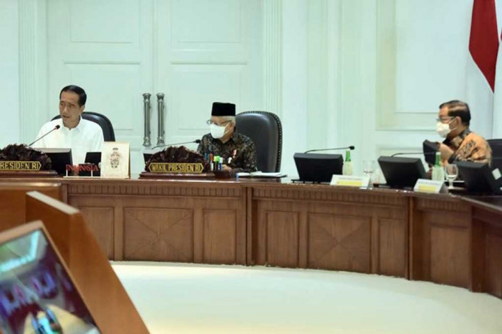 Presiden Joko Widodo (Jokowi) mengatakan akan terdapat pergerakan sebanyak 44 juta orang saat momentum menjelang dan perayaan Natal 2022 serta tahun baru 2023. Oleh karena itu Presiden  meminta seluruh kementerian dan lembaga non-kementerian untuk menyiapkan berbagai kebijakan dan infrastruktur agar suasana Natal dan tahun baru 2023 berjalan aman dan nyaman.