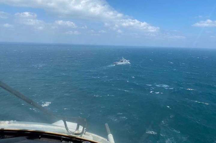 Lebih dari 70 orang yang selamat dari HTMS Sukhothai telah diangkut dari laut, sejak kapal itu tenggelam sekitar 37 kilometer (22 mil) di lepas pantai tenggara Thailand, Minggu, 18 Desember 2022.