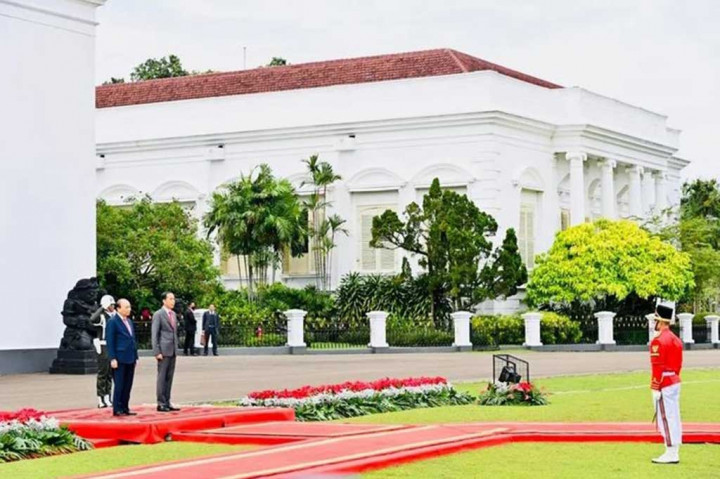 Presiden Vietnam bersama delegasi terbatas tiba di Istana Bogor sekitar pukul 10.00 WIB. Kedatangan Kepala Pemerintahan Vietnam tersebut turut diiringi oleh Pasukan Satria Nusantara, Pasukan Berkuda, dan Korps Musik Pasukan Pengamanan Presiden (Paspampres).