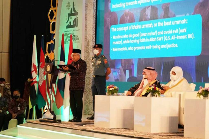 Wapres menyampaikan Indonesia sendiri dikenal sebagai negara majemuk yang masyarakatnya hidup dengan berbagai perbedaan, seperti suku, bahasa, budaya, dan agama.