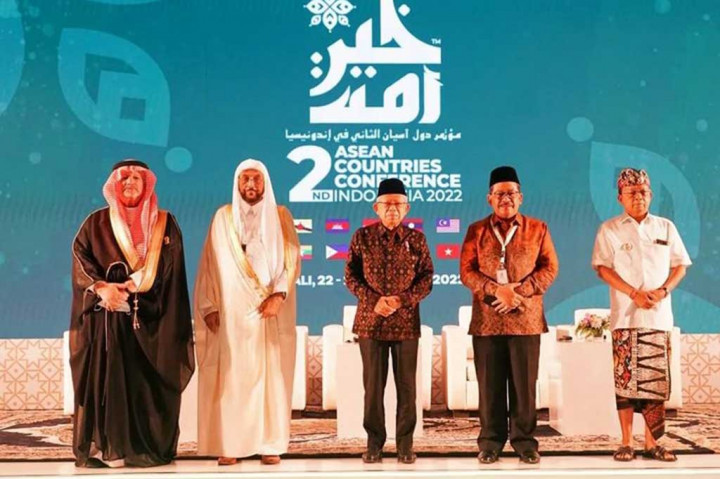 Oleh karena itu dia mengharapkan penyelenggaraan Konferensi Islam Tingkat ASEAN di Indonesia kali ini mampu menjadi platform penguat kerja sama dan sinergisme Indonesia dan negara-negara ASEAN, juga dengan Kerajaan Arab Saudi.