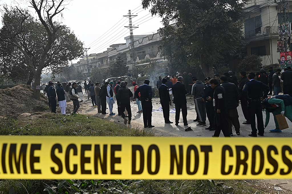 Tehreek-e-Taliban Pakistan (TTP) kemudian mengaku bertanggung jawab atas ledakan itu, dengan mengatakan serangan terhadap musuh-musuh Islam itu sebagai pembalasan atas pembunuhan seorang anggota senior baru-baru ini.