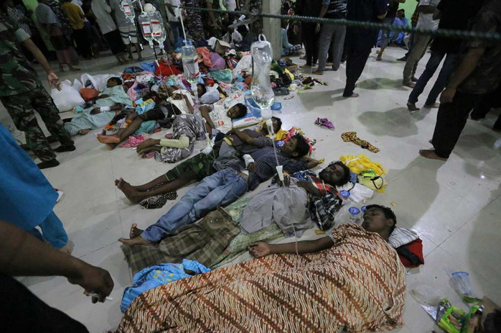 Kapal kayu itu tiba sekitar pukul 17:30 (1030 GMT) di Pantai Ujung Pie, Kecamatan Muara Tiga, Pidie, Banda Aceh. 