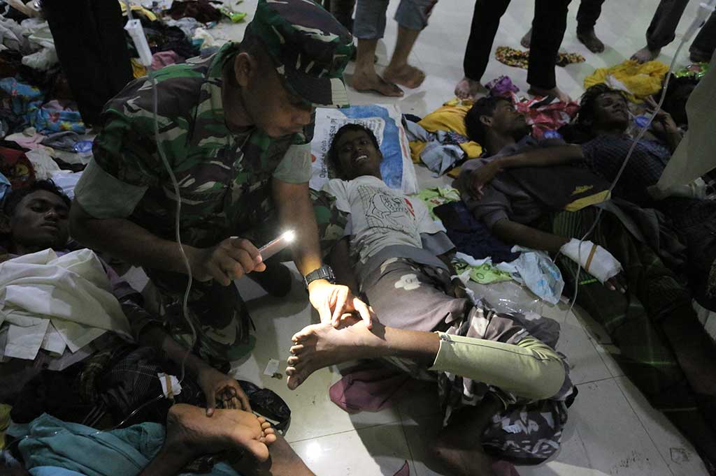 Beberapa tampak sangat lemah dan kurus dan diinfus oleh staf medis. Seorang petugas kesehatan mengatakan bahwa beberapa di antaranya menderita dehidrasi parah, dan beberapa anak muntah-muntah.