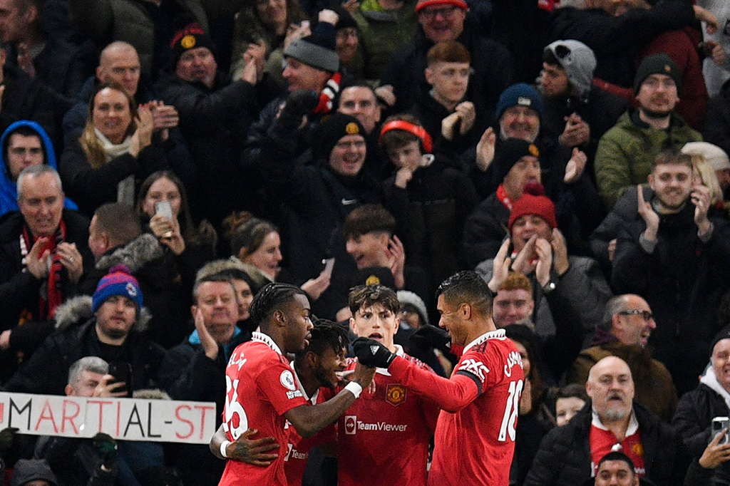 Setan Merah akhirnya bisa menyempurnakan penampilan gemilang mereka di pertandingan ini dengan gol ketiga pada menit ke-87 lewat sepakan kaki kiri Fred. Skor 3-0 bertahan hingga laga usai.