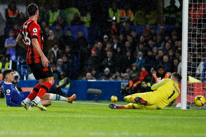 The Blues membuka keunggulan pada menit ke-16. Umpan silang Raheem Sterling ke tiang jauh berhasil diselesaikan Havertz untuk menjebol gawang Bournemouth yang dikawal Mark Travers. Skor berubah menjadi 1-0.