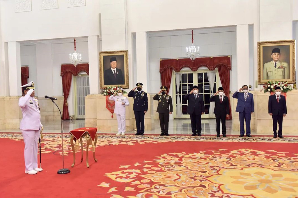 Presiden Joko Widodo melantik Laksamana Madya Muhammad Ali sebagai Kepala Staf Angkatan Laut (KSAL) menggantikan Laksamana Yudo Margono.