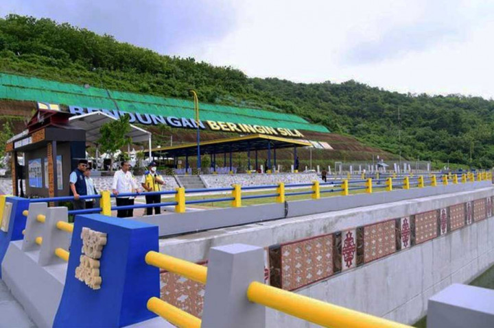 Bendungan Beringin Sila merupakan satu bendungan yang masuk dalam Proyek Strategis Nasional (PSN).
