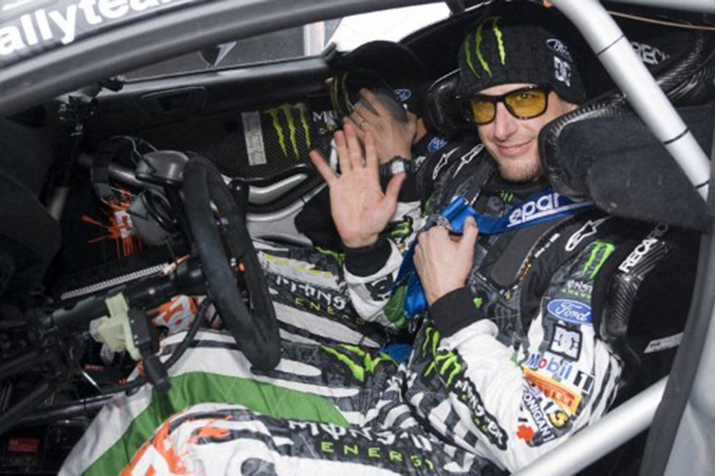 Menurut Kantor Sheriff Wasatch, Kenneth Paul Block, sedang mengendarai mobil salju sekitar pukul 14.00 waktu setempat di lereng curam. Mobil tersebut tiba-tiba terbalik dan mendarat di atasnya. 