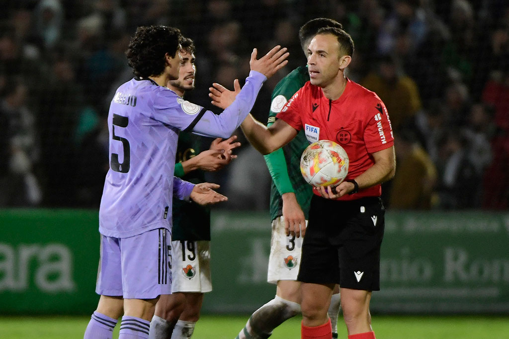 Madrid sempat memberikan sejumlah ancaman setelah gol tersebut tercipta. Namun, penyelesaian mereka masih buruk dan pertandingan berakhir dengan skor 1-untuk kemenangan Real Madrid.