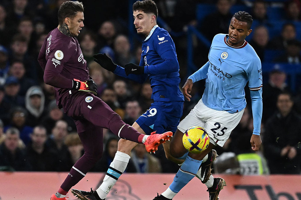 Chelsea berusaha mengejar ketertinggalan di sisa pertandingan, tetapi upaya mereka gagal membuahkan hasil. Manchester City berhasil mempertahankan keunggulan 1-0 mereka sampai pertandingan berakhir. 
